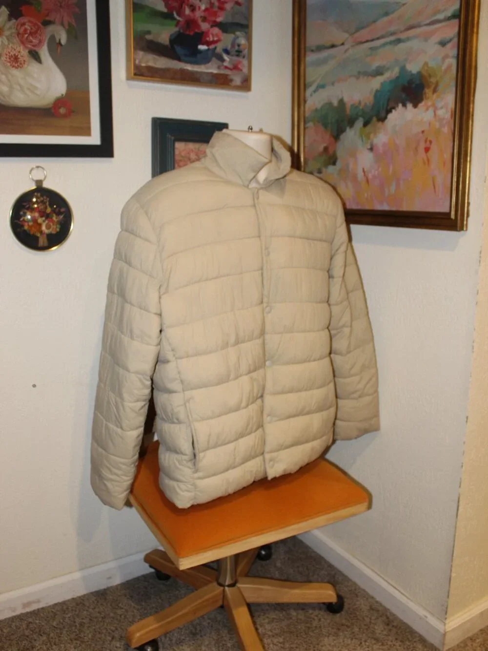 GAP Beige Lightweight Puffer Jacket Men’s Large